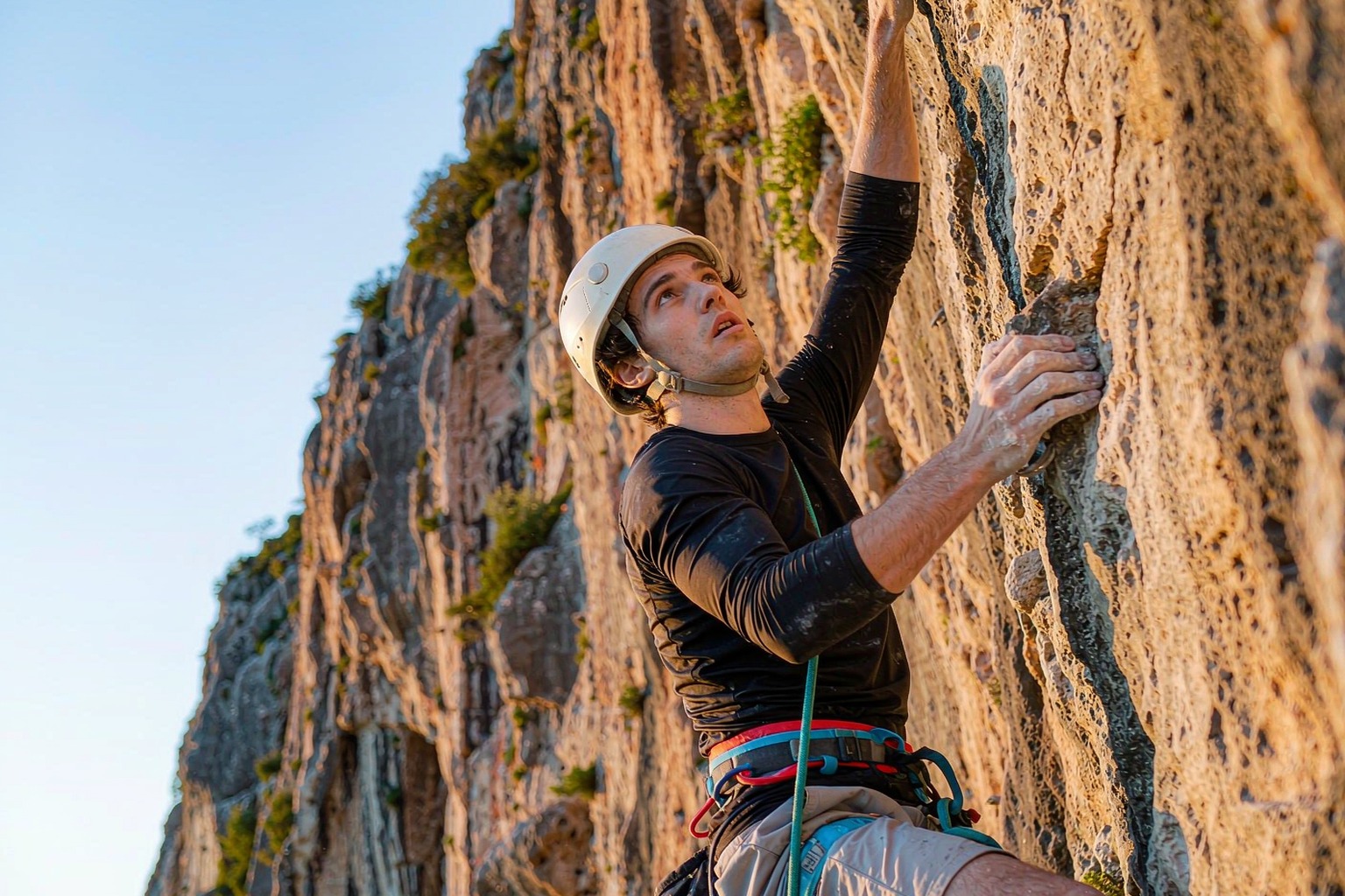 Arrampicata in un parco avventura